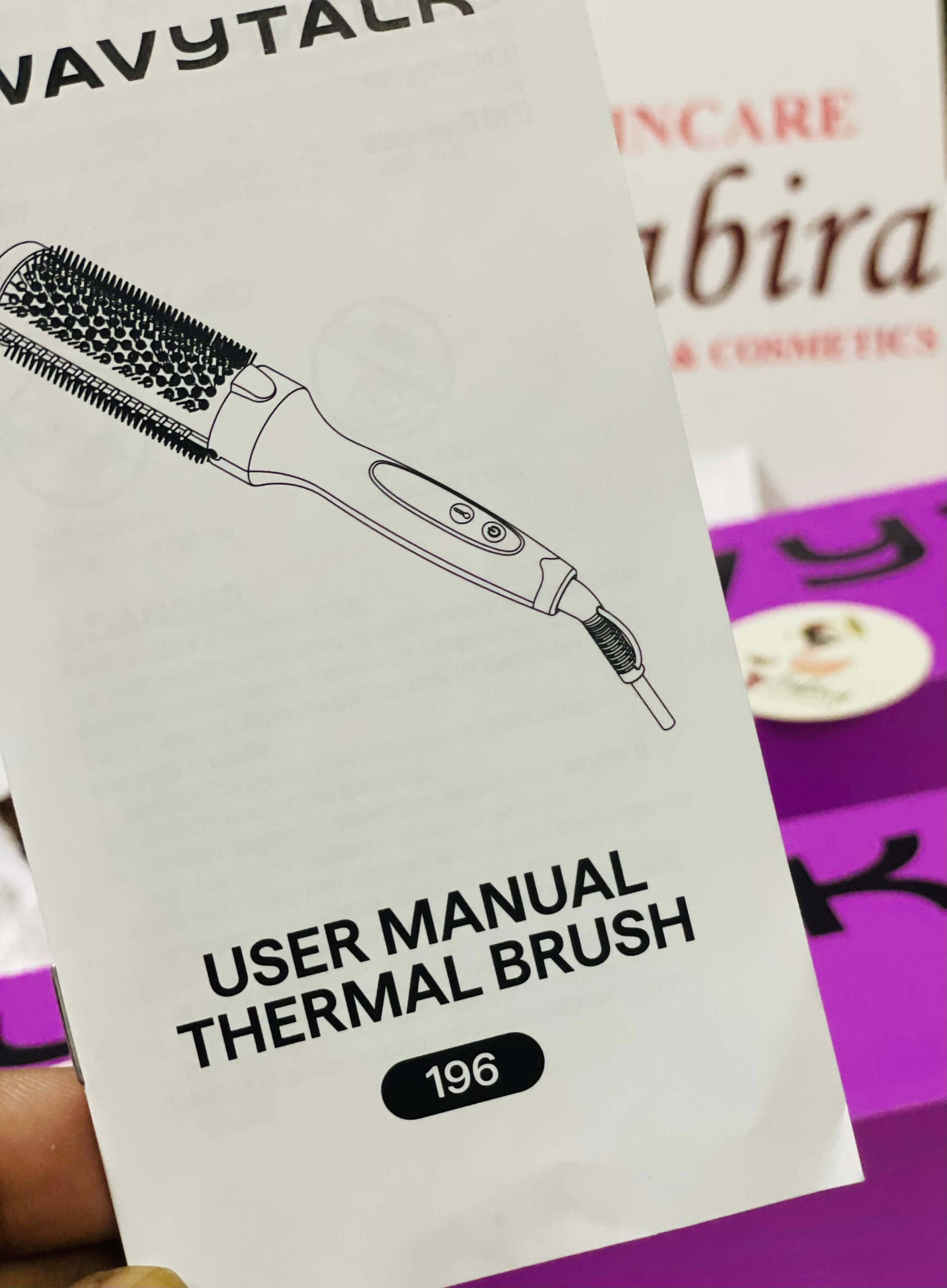 Blowout Boost Ionic Thermal Brush packaging – box included