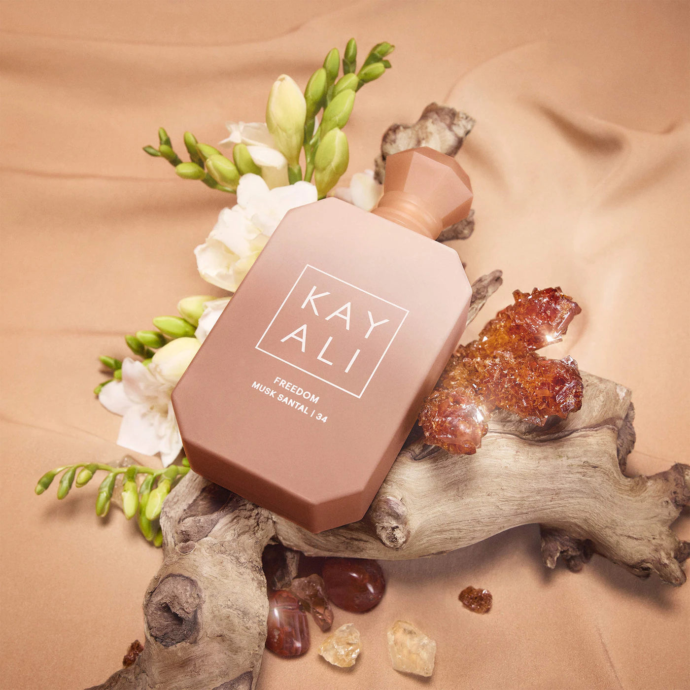 Kayali Mini Duo Set contents – Vanilla 28 and Musk Santal 34